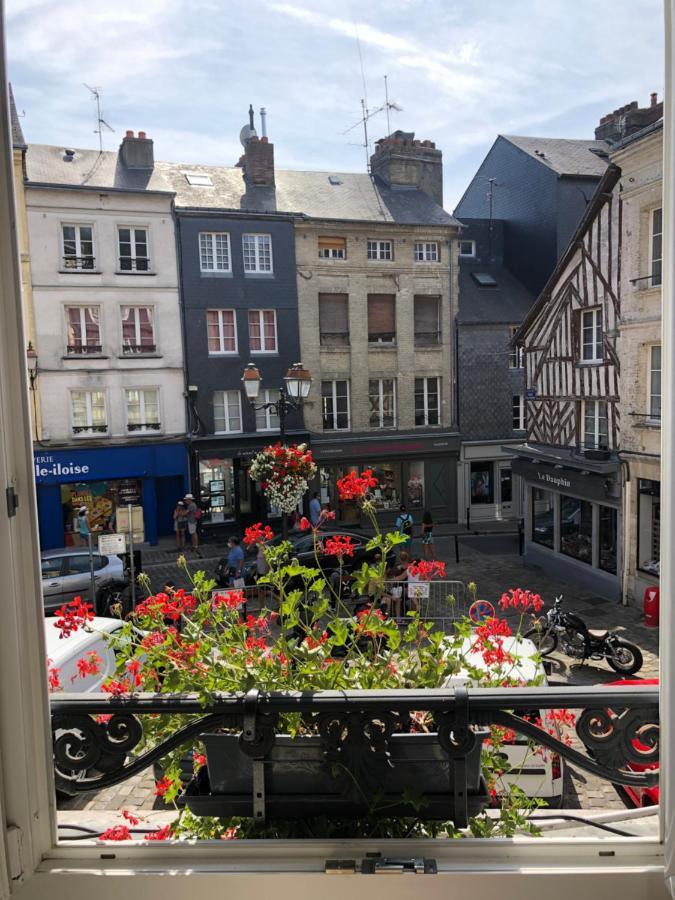 L'Appartement R Postel Honfleur Exterior foto